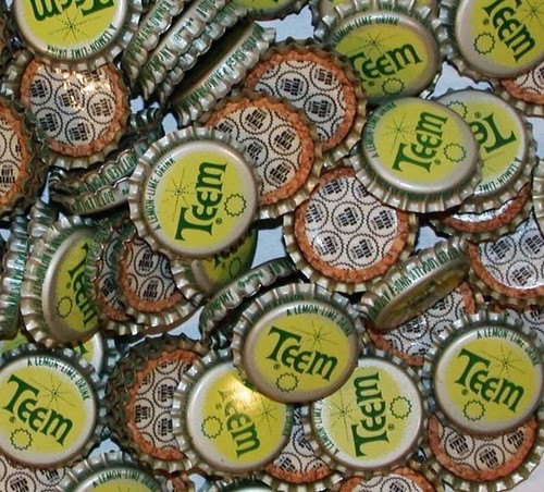 Soda pop bottle - caps, 12